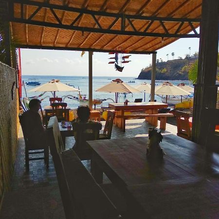 Coconut Beach Bungalows & Warung Amed Eksteriør bilde