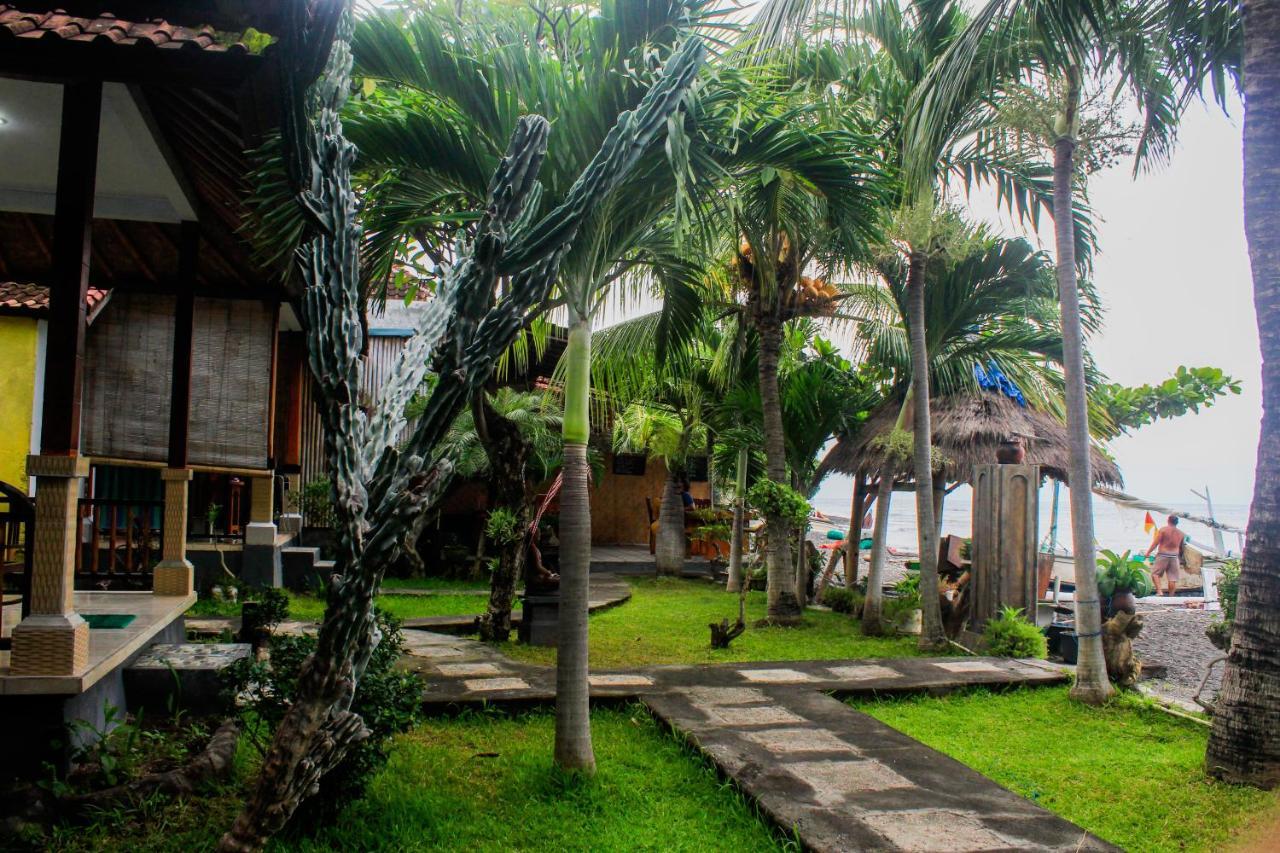 Coconut Beach Bungalows & Warung Amed Eksteriør bilde