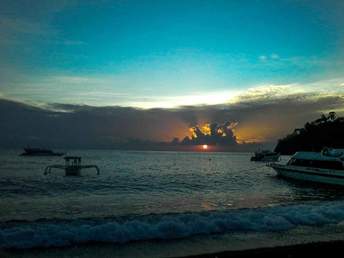 Coconut Beach Bungalows & Warung Amed Eksteriør bilde