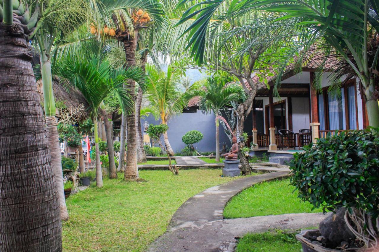 Coconut Beach Bungalows & Warung Amed Eksteriør bilde