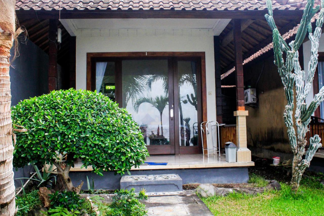 Coconut Beach Bungalows & Warung Amed Eksteriør bilde
