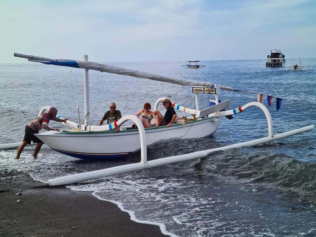 Coconut Beach Bungalows & Warung Amed Eksteriør bilde