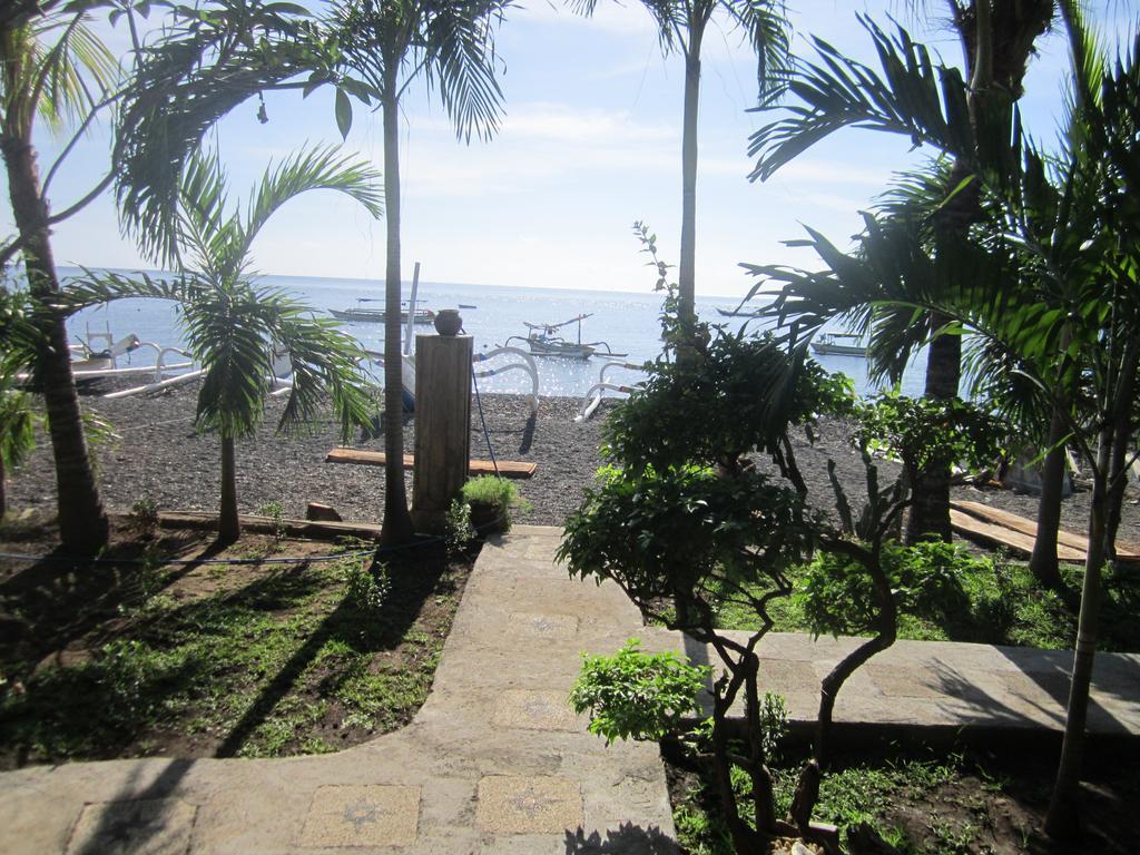 Coconut Beach Bungalows & Warung Amed Eksteriør bilde
